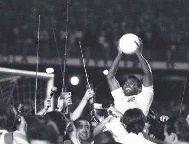 Οταν ο Πελέ «γκρέμισε» το Μαρακανά πετυχαίνοντας το χιλιοστό του γκολ (βίντεο)